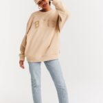 The Sweatshirt in Beige