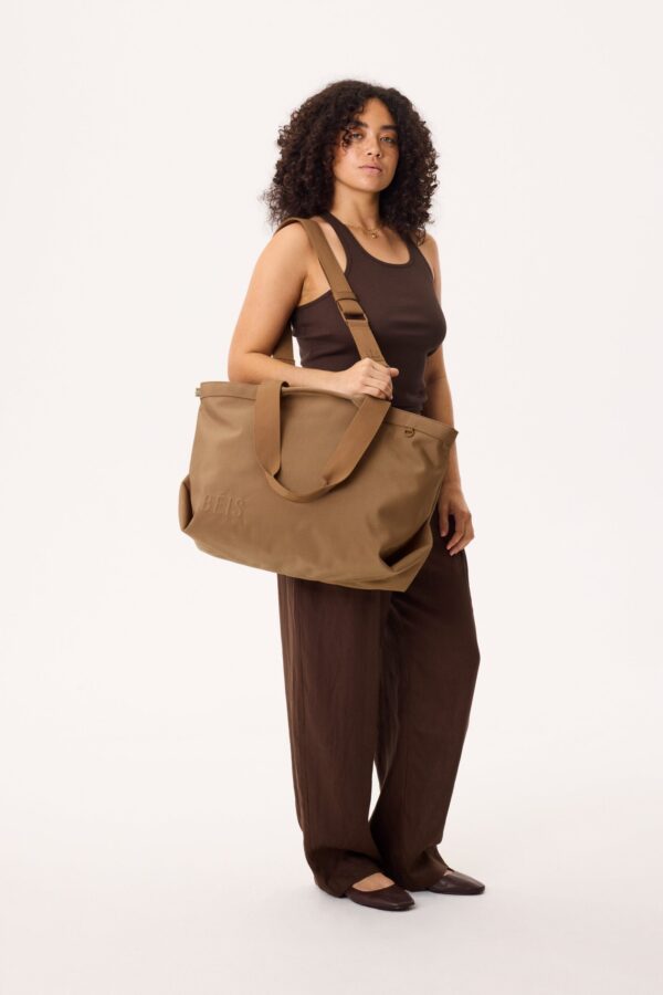 Resale The Travel Tote in Camel - Image 5