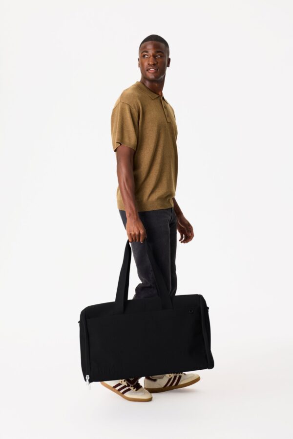 Resale The Garment Duffle Bag in Black - Image 4