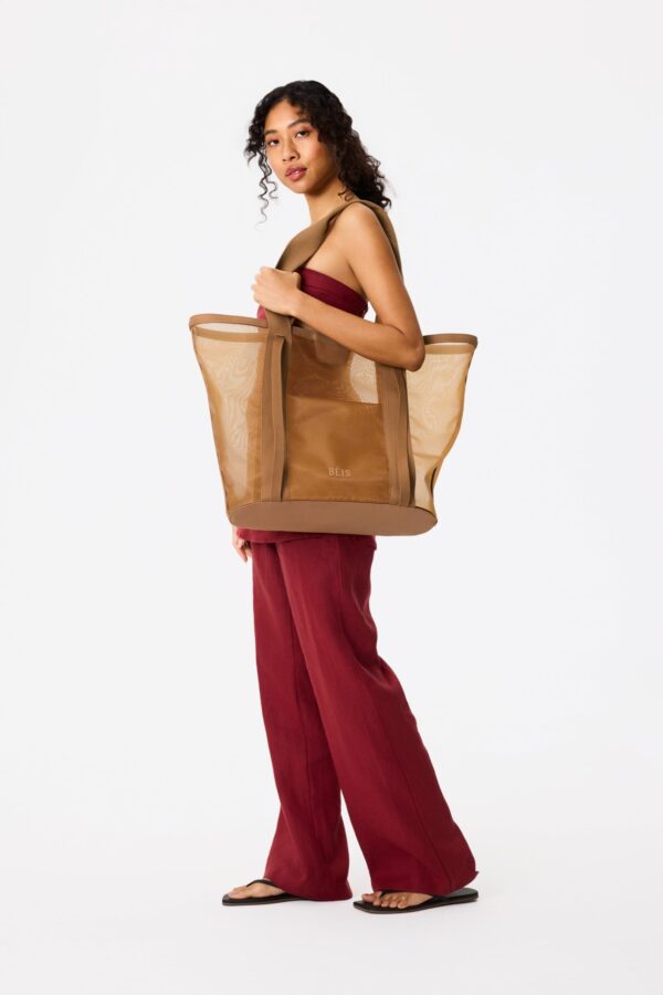 Resale The Mesh Beach Tote in Camel - Image 4
