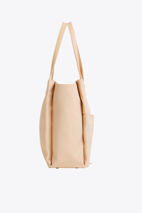 Resale The Commuter Tote in Beige - Image 11
