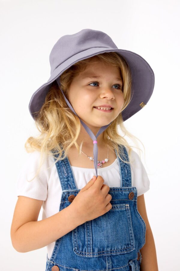 The Kids Wide Brim Sun Hat in Lavender - Image 3