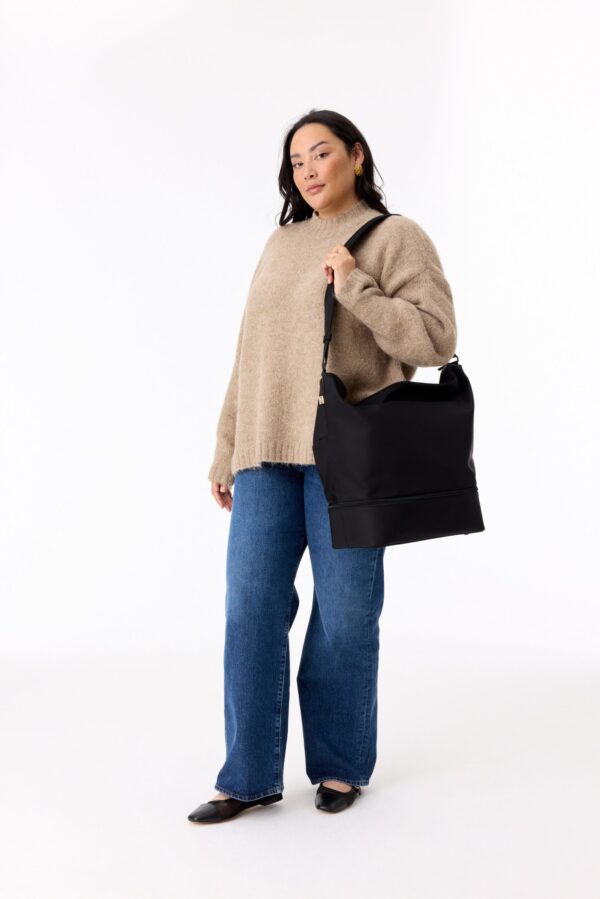 The Crescent Weekender in Black - Image 5