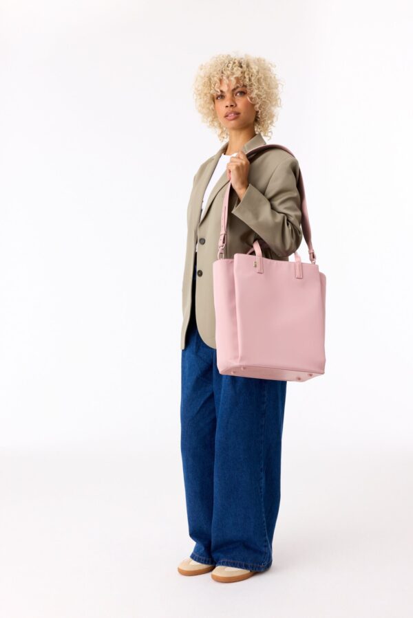 Resale The Commuter Tote in Atlas Pink - Image 4