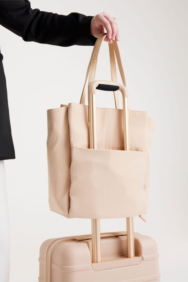 Resale The Commuter Tote in Beige - Image 10