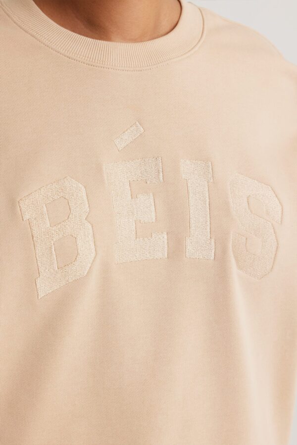 The Sweatshirt in Beige - Image 6